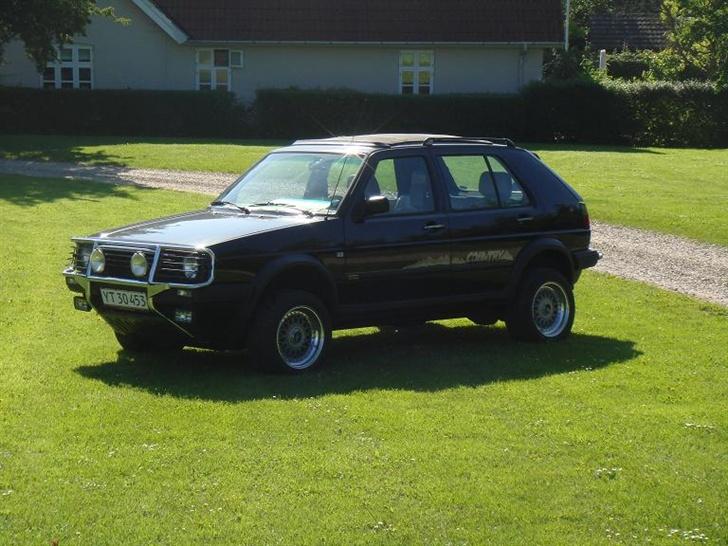 VW Golf Country Chrome - Der står dem strandstorket og flot på græsset der... Uh jaja- billede 1