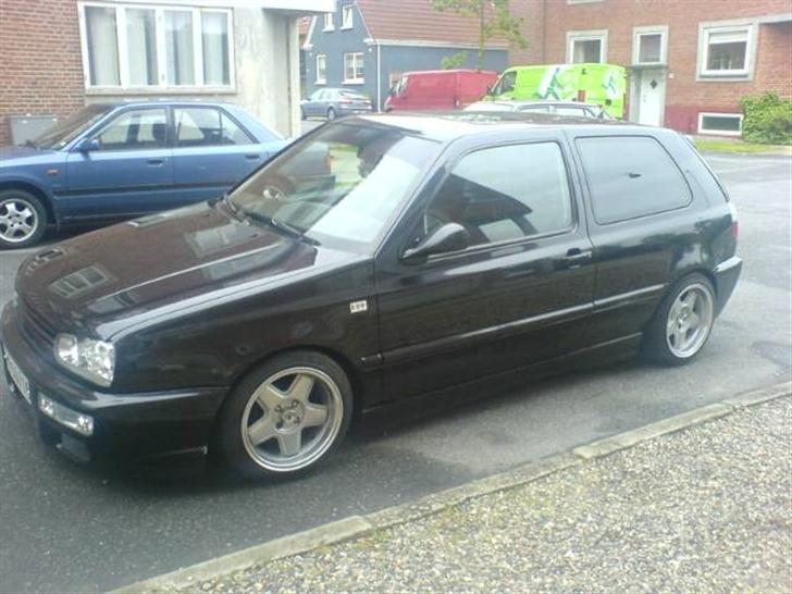 VW Golf 3, Dead and gone.  - Klar til dbh næsten... andre fælge og så mangler jeg lige ruderne foran :o) billede 13