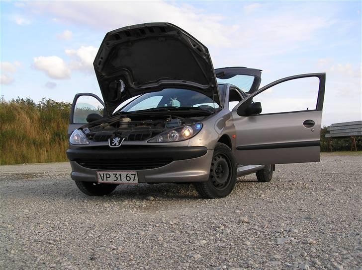 Peugeot 206 død :'( <3 billede 1