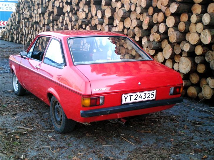 Ford Escort 1300  SOLGT billede 2