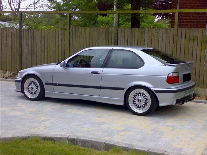 BMW 323ti *solgt* billede 17