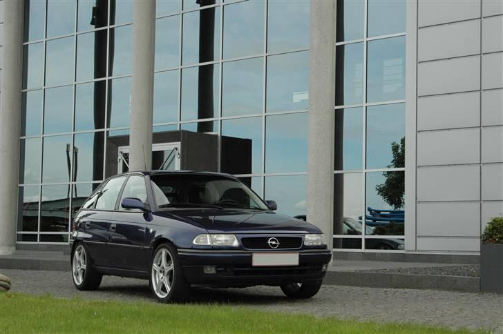 Opel astra GSI 2,0 SOLGT billede 2