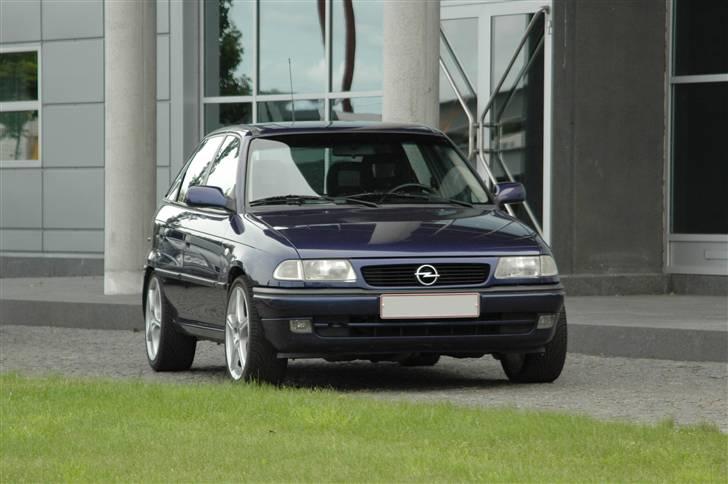 Opel astra GSI 2,0 SOLGT billede 5
