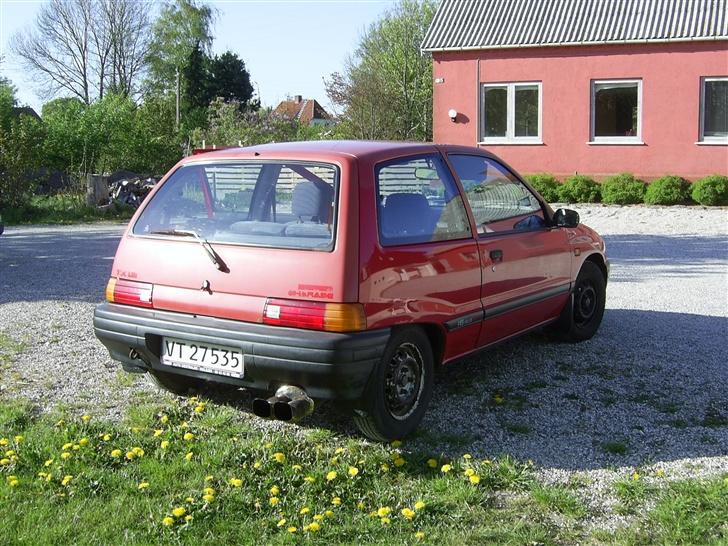 Daihatsu Charade Skrottet:( billede 4