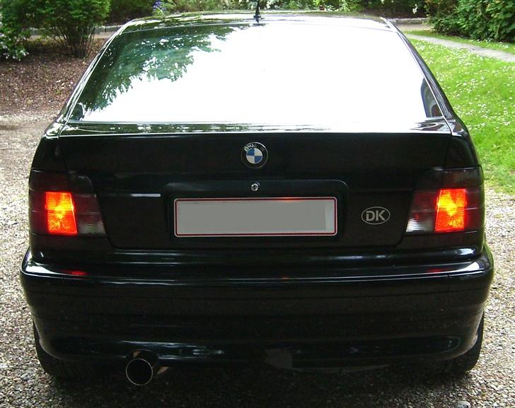 BMW 316i Compact *SOLGT* billede 3