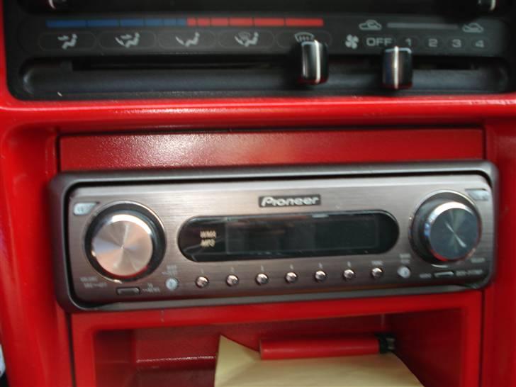 Mazda 323f - solgt - er desværre blevet stjålet billede 11