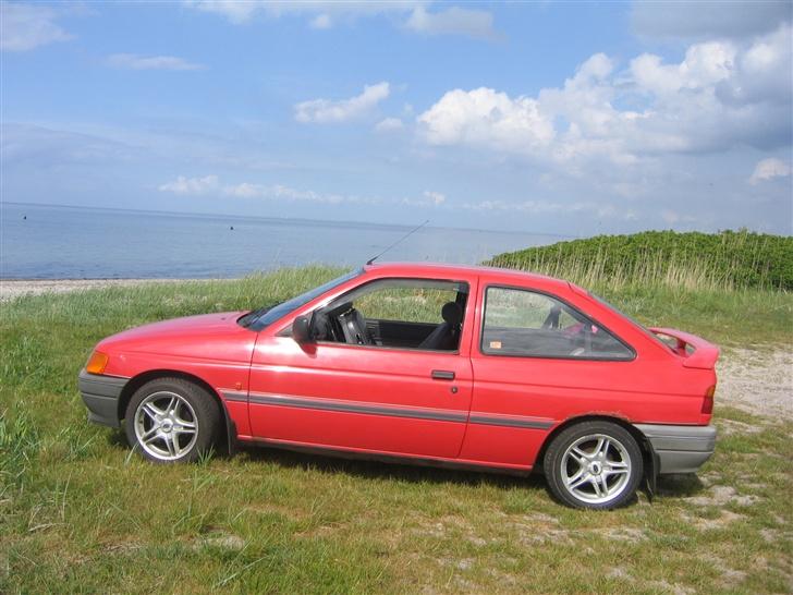 Ford escort 1.6(solgt)lortebil billede 20