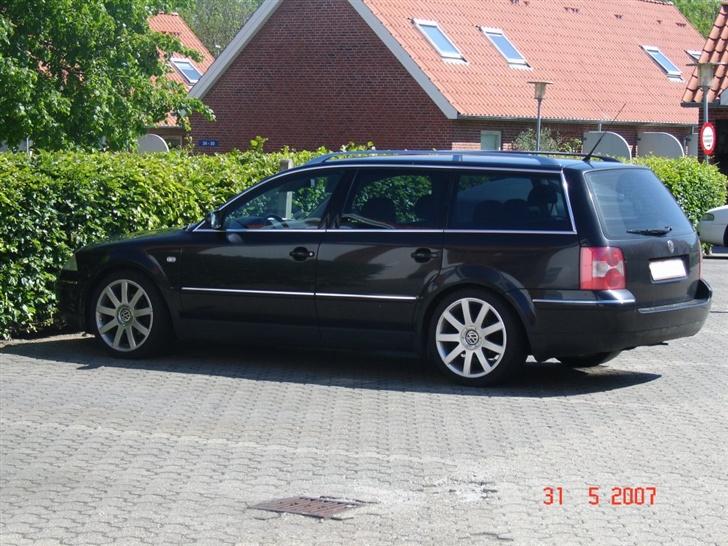 VW Passat Variant Highline - Måske man skulle tage og få den poleret billede 1