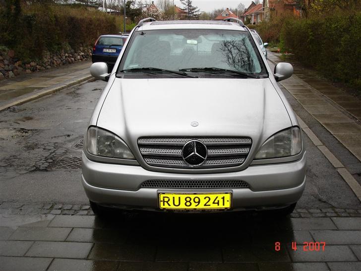 Mercedes Benz ML 270 CDI [Solgt] - ML 270 CDI  - har et godt bundtræk :p billede 1
