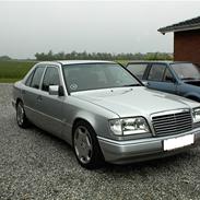 Mercedes Benz W124 E300 D