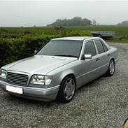 Mercedes Benz W124 E300 D