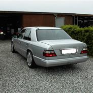 Mercedes Benz W124 E300 D