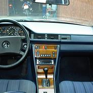 Mercedes Benz W124 E300 D