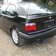 BMW 316i compact solgt