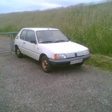 Peugeot 205 Junior