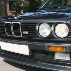 BMW 320i S-edition