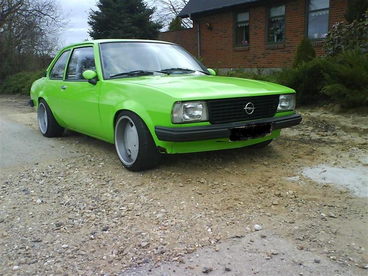 Opel ascona b solgt billede 1