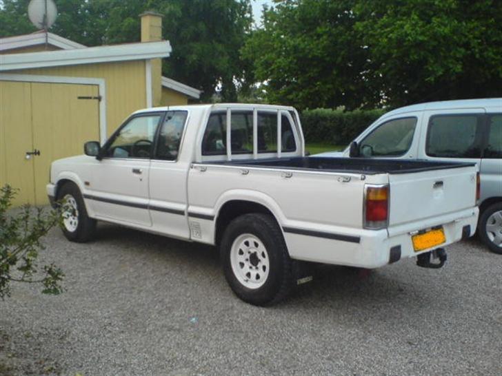 Mazda B2500  >>SOLGT<< billede 3