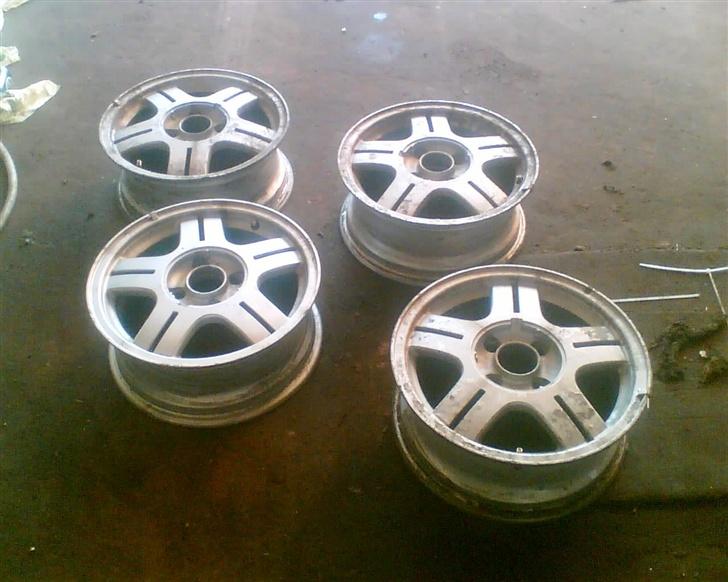 Ford Escort RS 2000 SOLGT - RS 2000 fælge. Medfølger ved salg.  billede 15