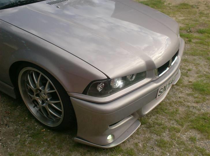 BMW E36 330i billede 2