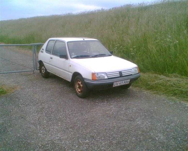 Peugeot 205 Junior billede 2