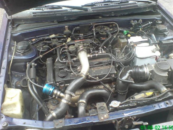 Mazda 323 4WD turbo - Gammel Motor!! billede 6