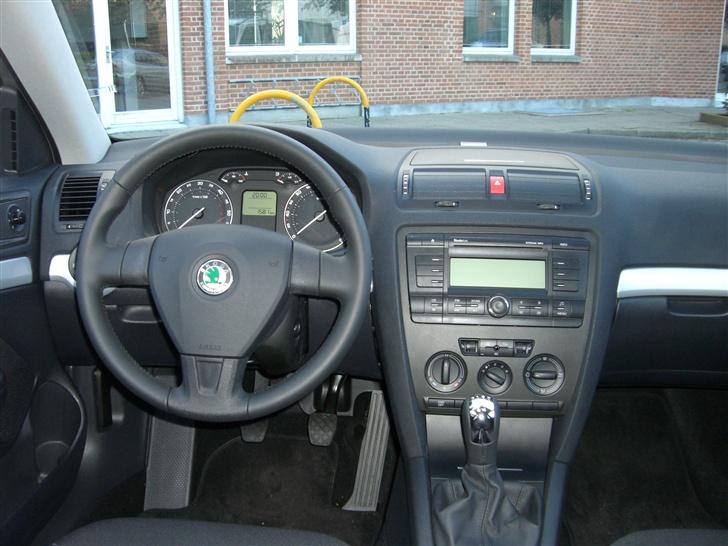 Skoda Octavia Combi - SOLGT - billede 6