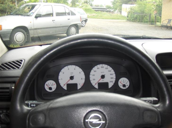 Opel Astra 2,0 16V Sport billede 8