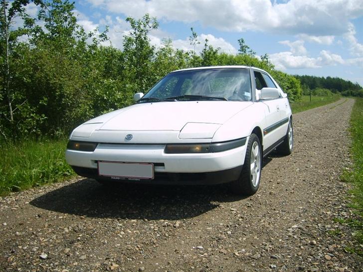 Mazda 323F BG -- solgt -- billede 2