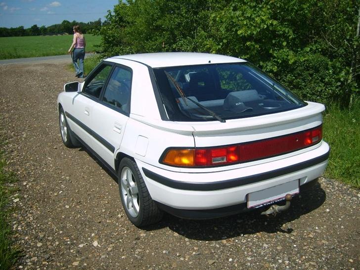 Mazda 323F BG -- solgt -- billede 3