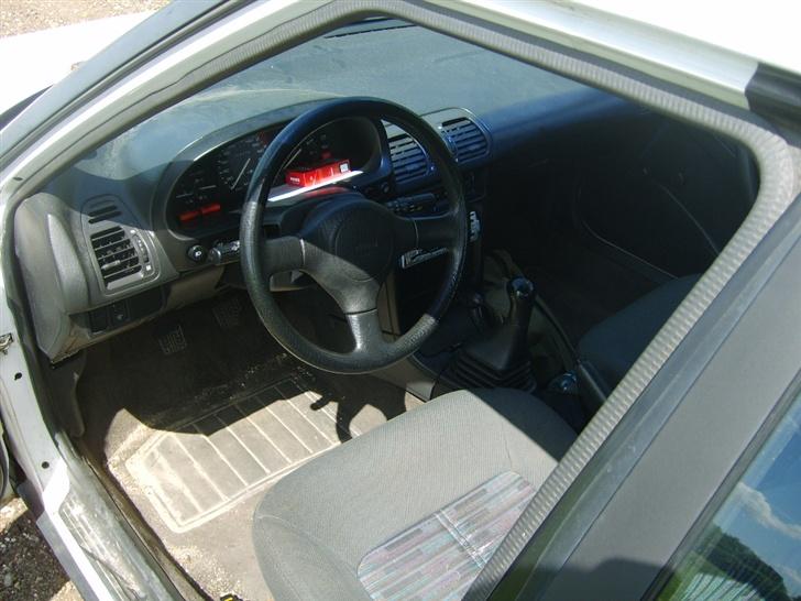Mazda 323F BG -- solgt -- billede 5