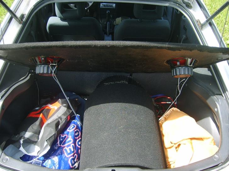 Mazda 323F BG -- solgt -- billede 10