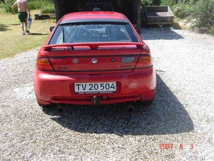 Mazda 323f V6 billede 5