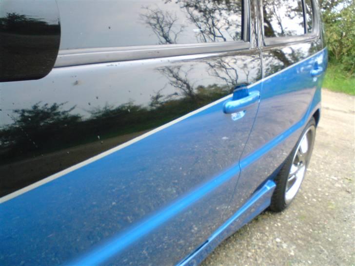 VW Polo 6N ***SOLGT*** - Sølv kant der lige skiller farverne fra hinanden...  billede 8