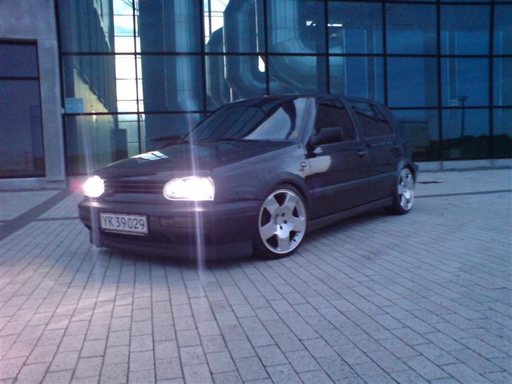 VW Golf 3 TDI SOLGT billede 1