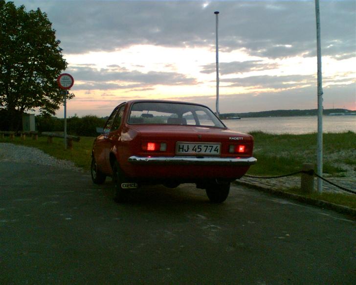 Opel Kadett C 1200 Sedan billede 5