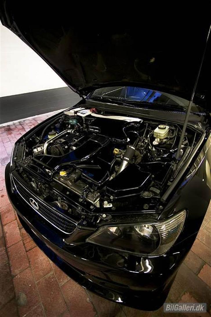 Lexus IS 200 billede 9