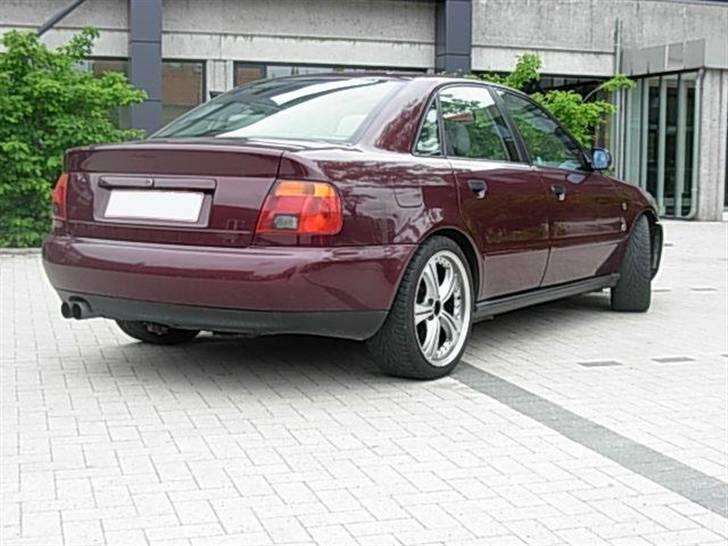 Audi 1,8 T  Solgt  billede 5