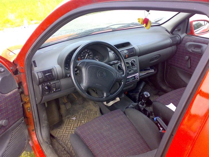 Opel Corsa 1,4 i Sport (SOLGT) billede 4