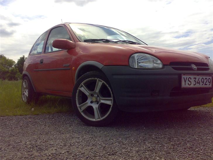 Opel Corsa 1,4 i Sport (SOLGT) billede 7