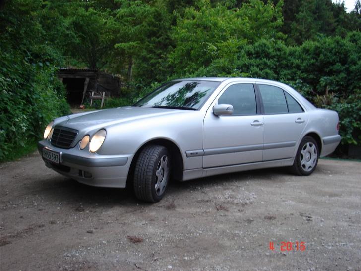 Mercedes Benz E270 CDI  - Solgt billede 2