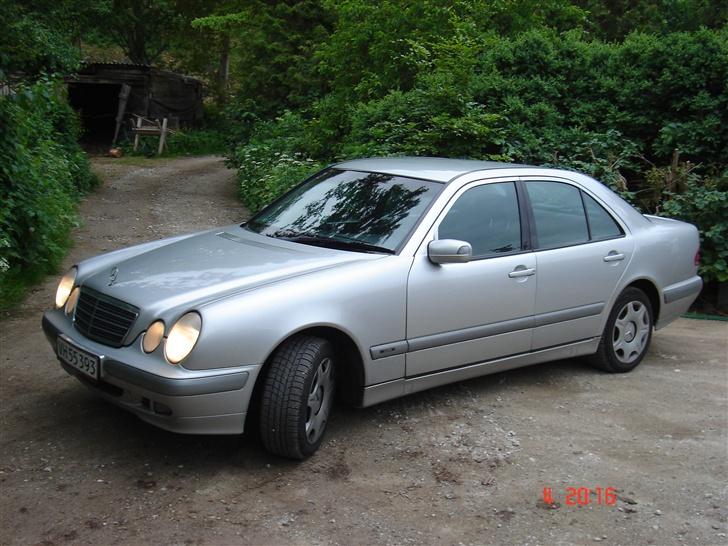 Mercedes Benz E270 CDI  - Solgt billede 3