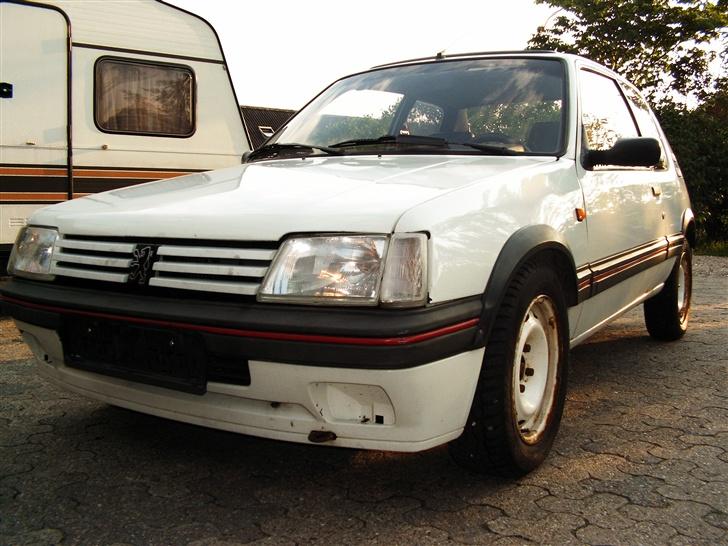 Peugeot 205 1,9 GTI (Solgt) billede 9