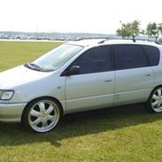 Toyota Sportsvan (SOLGT)