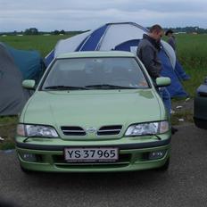 Nissan primera slx