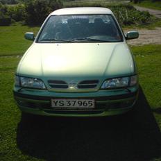 Nissan primera slx