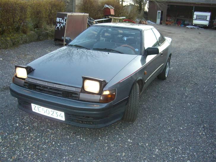 Toyota Celica 1,6 gt PROJEKT - Der står den så, nysynet,nyvasket og fræk som bare fanden;) billede 1
