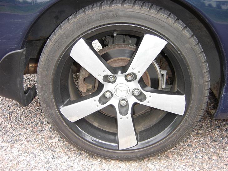 Mazda Rx-7 UK Spec - Rx-8 fælgene.. Bliver nok skiftet.. Ikke så fede billede 4