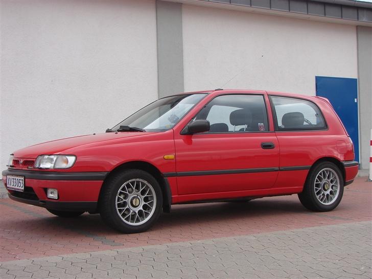 Nissan Sunny 1,6 SLX solgt!! billede 2