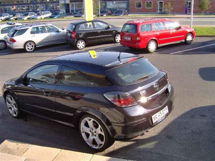 Opel Astra GTC 2.0 T **SOLGT** billede 1
